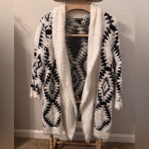 Lauren Michelle Black and White Fuzzy Cardigan size large-H